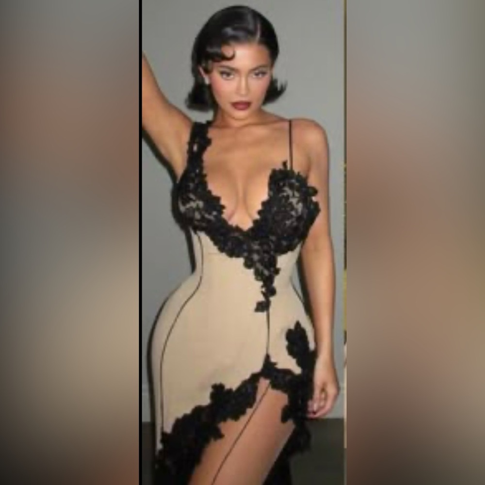 Elegant Black and Cream Lace Dress